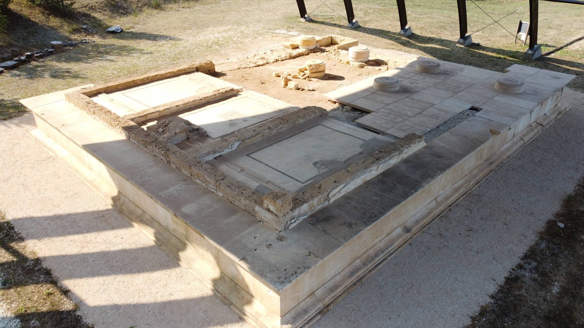 vista del tempio dal retro