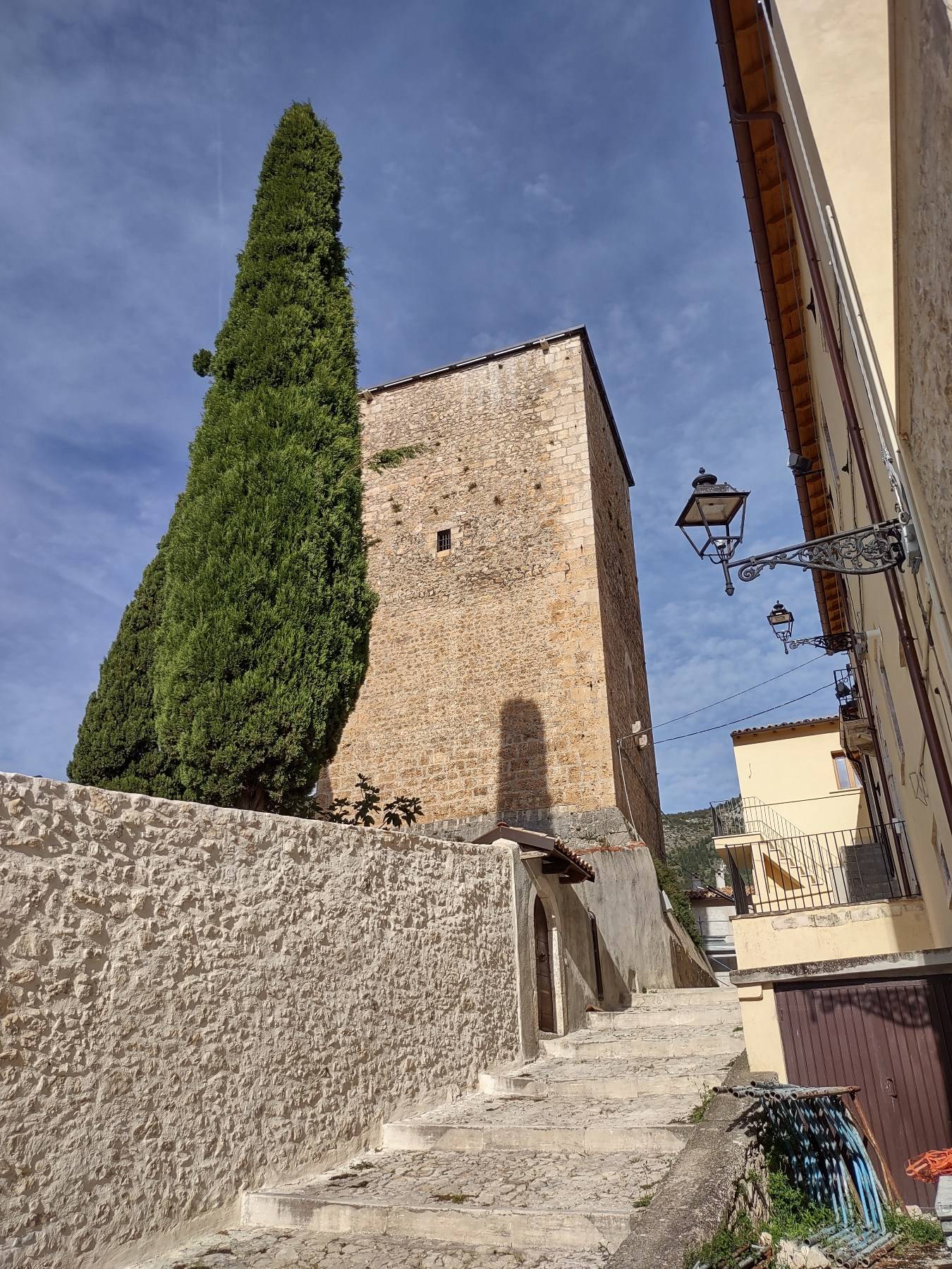 belvedere" di Castel di Ieri, diversa prospettiva